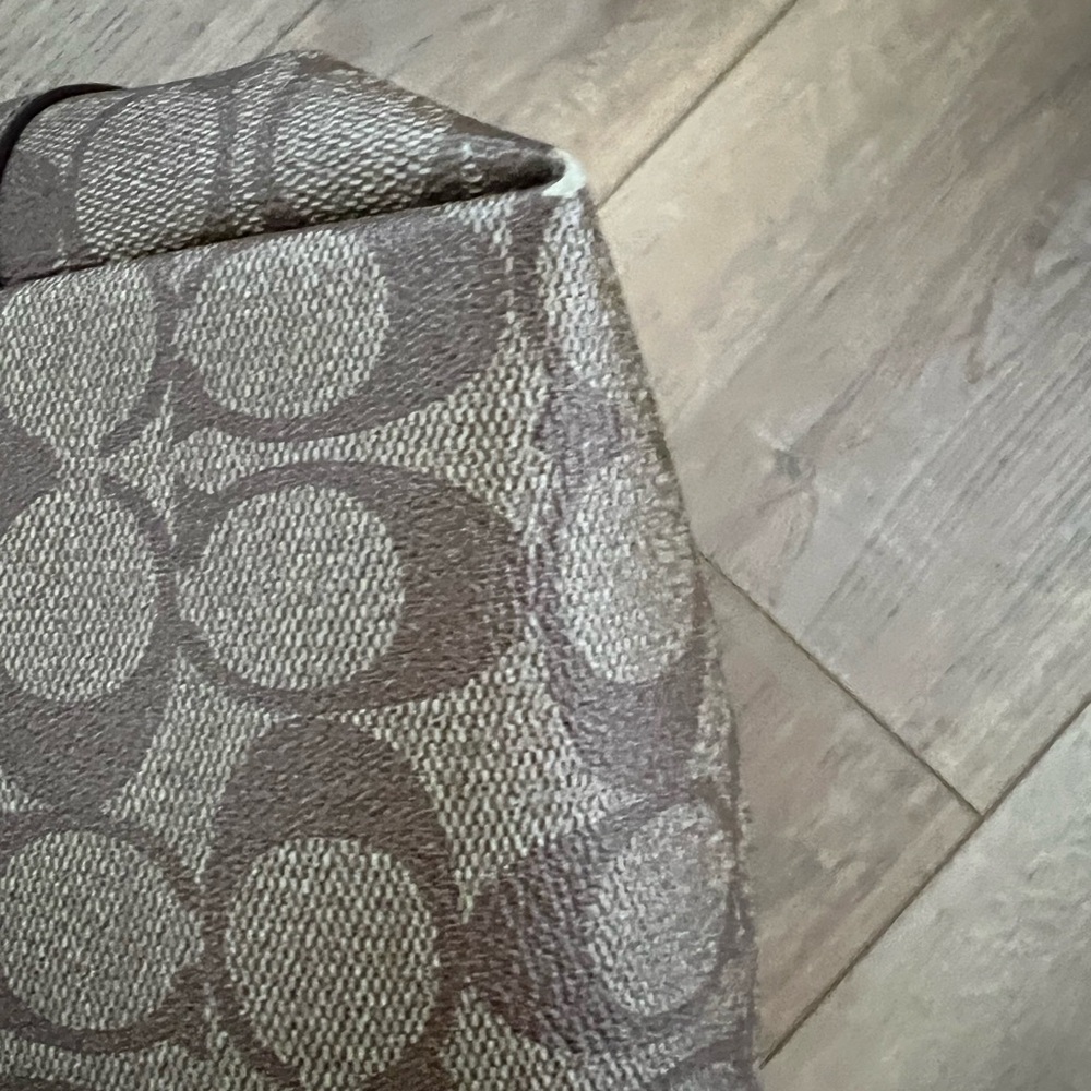 Coach tote good used condition - Picture 6 of 16